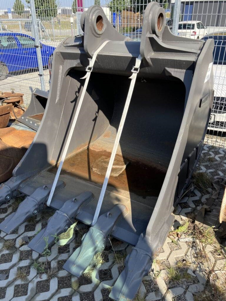 Volvo Tieflöffel mit Zähnen - Festanbau - Экскаватор-погрузчик: фото 1 Volvo Tieflöffel mit Zähnen - Festanbau - Экскаватор-погрузчик: фото 1