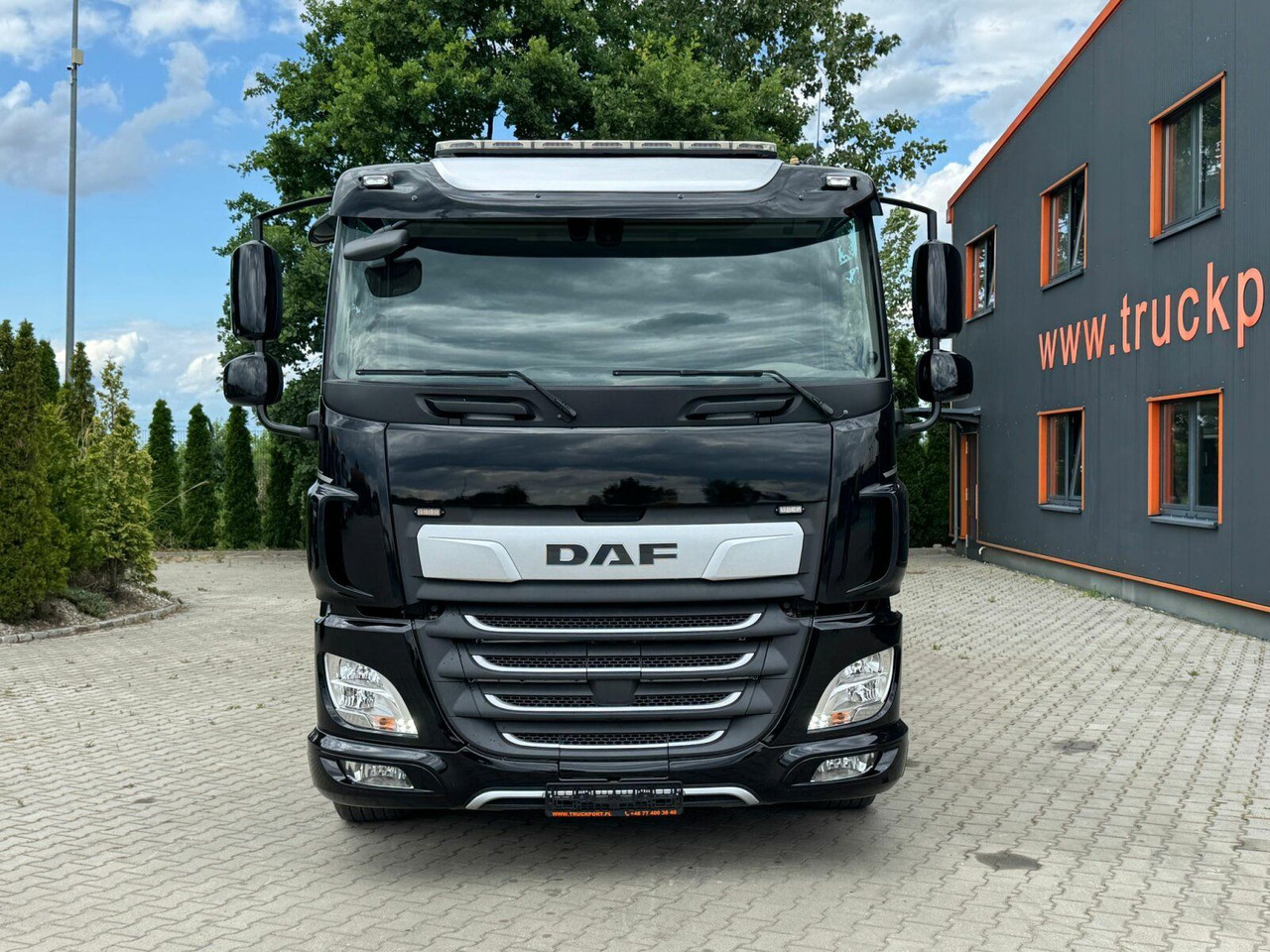 DAF CF 450 FAN 6x2 Pritsche mit Kran HIAB 188 E-6 - Грузовик бортовой/ Платформа, Автоманипулятор: фото 3 DAF CF 450 FAN 6x2 Pritsche mit Kran HIAB 188 E-6 - Грузовик бортовой/ Платформа, Автоманипулятор: фото 3