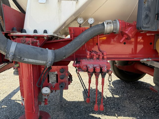 Feldbinder KIP 60.3 Silo 60.000 L 3 Achse ADR - Полуприцеп цистерна для сыпучих грузов: фото 2 Feldbinder KIP 60.3 Silo 60.000 L 3 Achse ADR - Полуприцеп цистерна для сыпучих грузов: фото 2