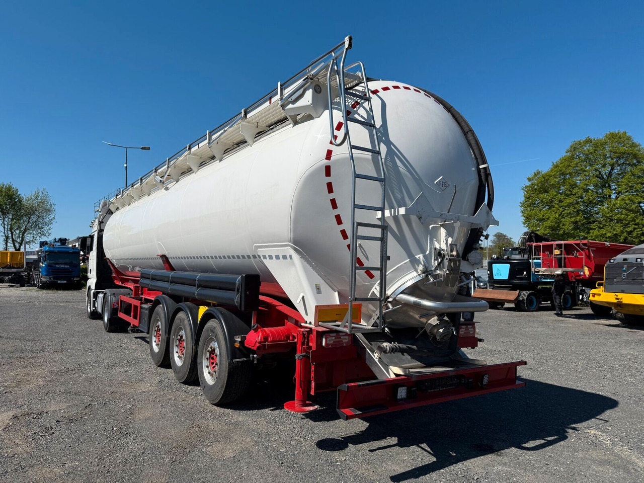 Feldbinder KIP 60.3 Silo 60.000 L 3 Achse ADR - Полуприцеп цистерна для сыпучих грузов: фото 5 Feldbinder KIP 60.3 Silo 60.000 L 3 Achse ADR - Полуприцеп цистерна для сыпучих грузов: фото 5