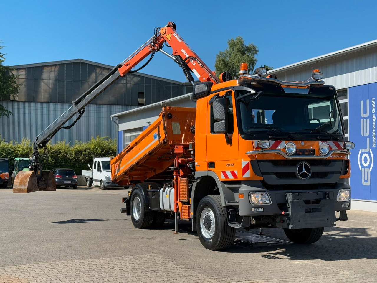 Mercedes-Benz ACTROS 2044 4x4 Kipper Kran ATLAS 65.2 A2L - Самосвал, Автоманипулятор: фото 2 Mercedes-Benz ACTROS 2044 4x4 Kipper Kran ATLAS 65.2 A2L - Самосвал, Автоманипулятор: фото 2