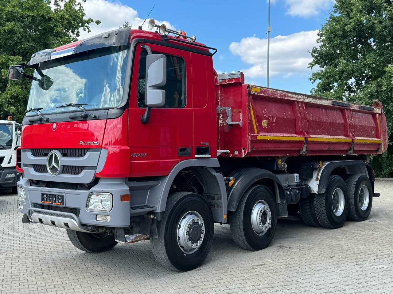 Mercedes-Benz ACTROS 4144 8x6 EURO5 Kipper mit Bordmatik - Самосвал: фото 1 Mercedes-Benz ACTROS 4144 8x6 EURO5 Kipper mit Bordmatik - Самосвал: фото 1