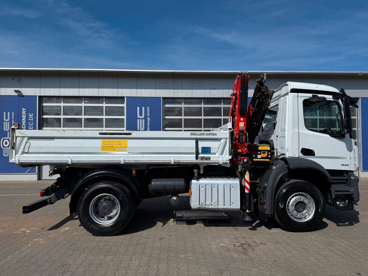 Mercedes-Benz AROCS 1832 4x2 Euro 6 Kipper Kran FASSI F120FB - Самосвал, Автоманипулятор: фото 3 Mercedes-Benz AROCS 1832 4x2 Euro 6 Kipper Kran FASSI F120FB - Самосвал, Автоманипулятор: фото 3