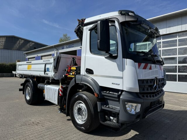 Mercedes-Benz AROCS 1832 4x2 Euro 6 Kipper Kran FASSI F120FB - Самосвал, Автоманипулятор: фото 1 Mercedes-Benz AROCS 1832 4x2 Euro 6 Kipper Kran FASSI F120FB - Самосвал, Автоманипулятор: фото 1