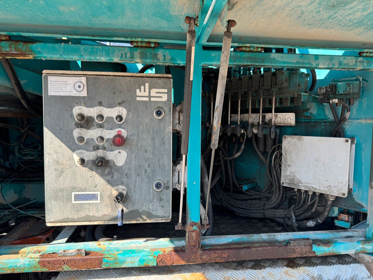 Автобетононасос Mercedes-Benz AROCS 2844 6x4 Euro 6 Betonpumpe SERMAC 5Z33: фото 14