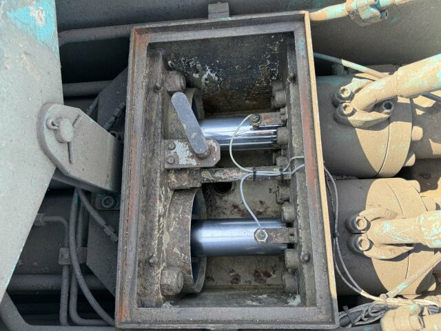 Mercedes-Benz AROCS 2844 6x4 Euro 6 Betonpumpe SERMAC 5Z33 в лизинг Mercedes-Benz AROCS 2844 6x4 Euro 6 Betonpumpe SERMAC 5Z33: фото 14