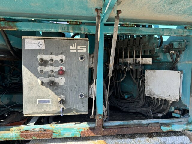 Mercedes-Benz AROCS 2844 6x4 Euro 6 Betonpumpe SERMAC 5Z33 в лизинг Mercedes-Benz AROCS 2844 6x4 Euro 6 Betonpumpe SERMAC 5Z33: фото 6