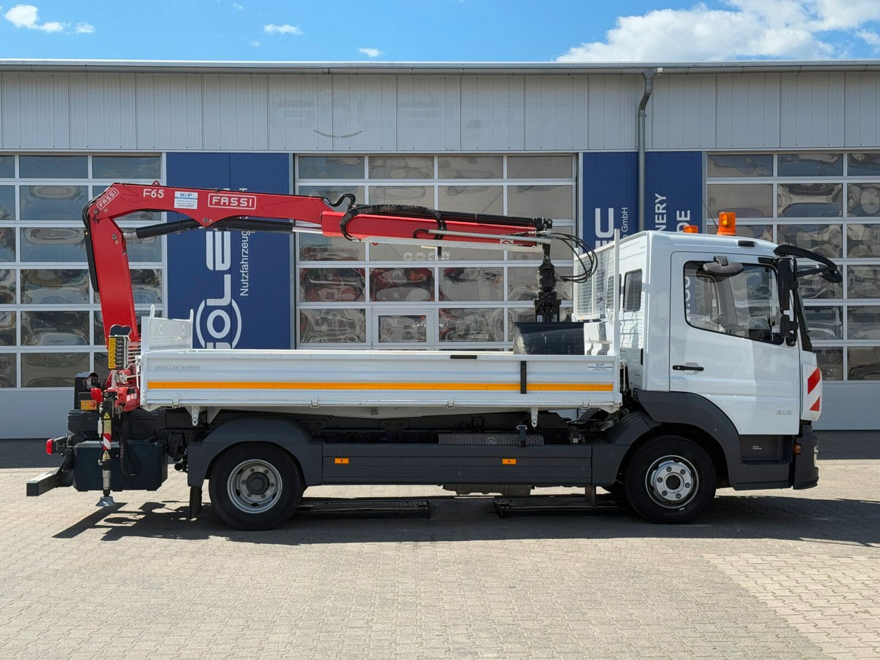 Mercedes-Benz ATEGO 818 4x2 Euro 6 Kipper Kran FASSI F65B.0.22 - Автоманипулятор: фото 3 Mercedes-Benz ATEGO 818 4x2 Euro 6 Kipper Kran FASSI F65B.0.22 - Автоманипулятор: фото 3