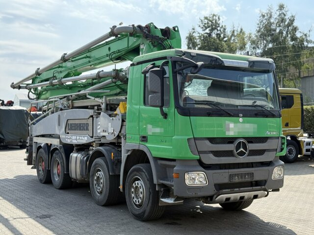 Mercedes-Benz Actros 3241 8x4 Betonpumpe Liebherr 36Z4 - Автобетононасос: фото 1 Mercedes-Benz Actros 3241 8x4 Betonpumpe Liebherr 36Z4 - Автобетононасос: фото 1