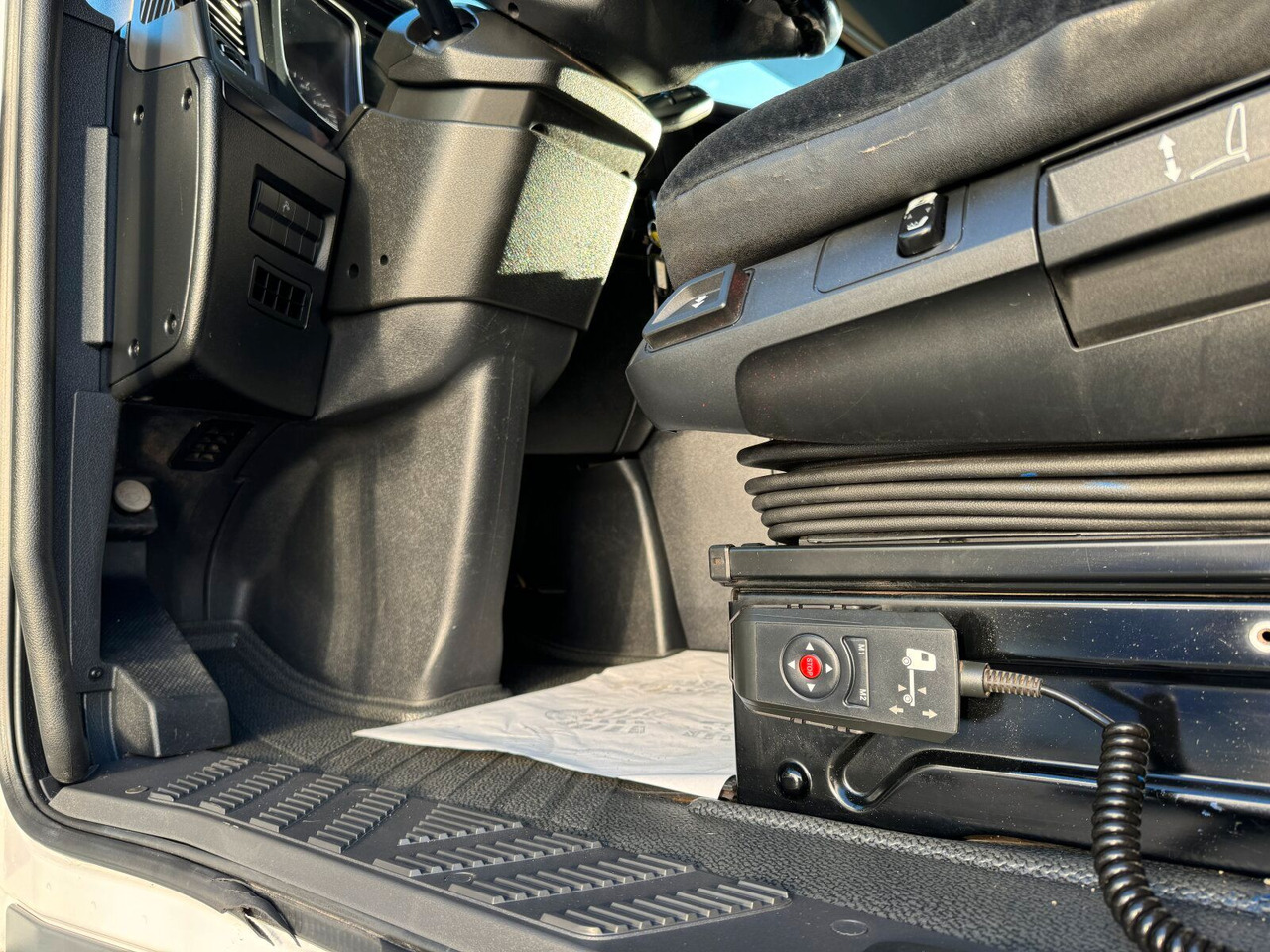 Тягач Mercedes-Benz Actros 1845 SZM 4x2 Streamspace *Retarder: фото 10