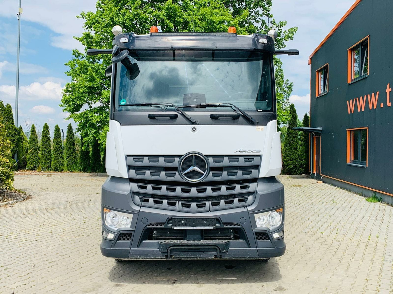 Mercedes-Benz Arocs 1846 LS 4x4 HAD *Kipphyd. Euro6 Blatt/Luft - Тягач: фото 3 Mercedes-Benz Arocs 1846 LS 4x4 HAD *Kipphyd. Euro6 Blatt/Luft - Тягач: фото 3