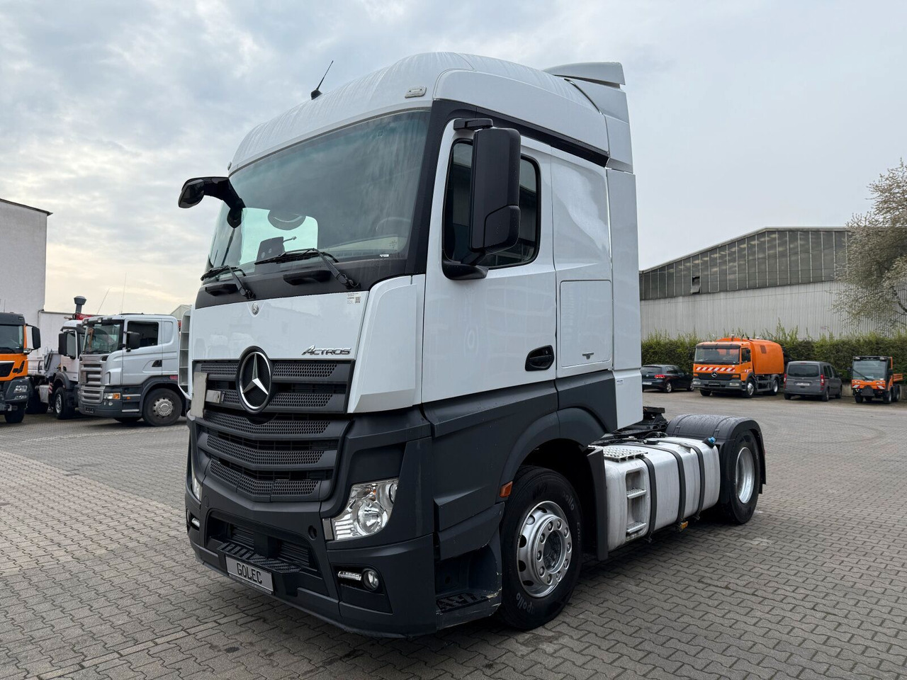 Mercedes-Benz MB Actros 1845 LS Sattelzugmaschine 4x2 - Тягач: фото 2 Mercedes-Benz MB Actros 1845 LS Sattelzugmaschine 4x2 - Тягач: фото 2