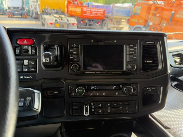 Scania G450 XT 4x4 Euro 6 SZM Kipphydraulik Blatt/ Luft - Тягач: фото 3 Scania G450 XT 4x4 Euro 6 SZM Kipphydraulik Blatt/ Luft - Тягач: фото 3