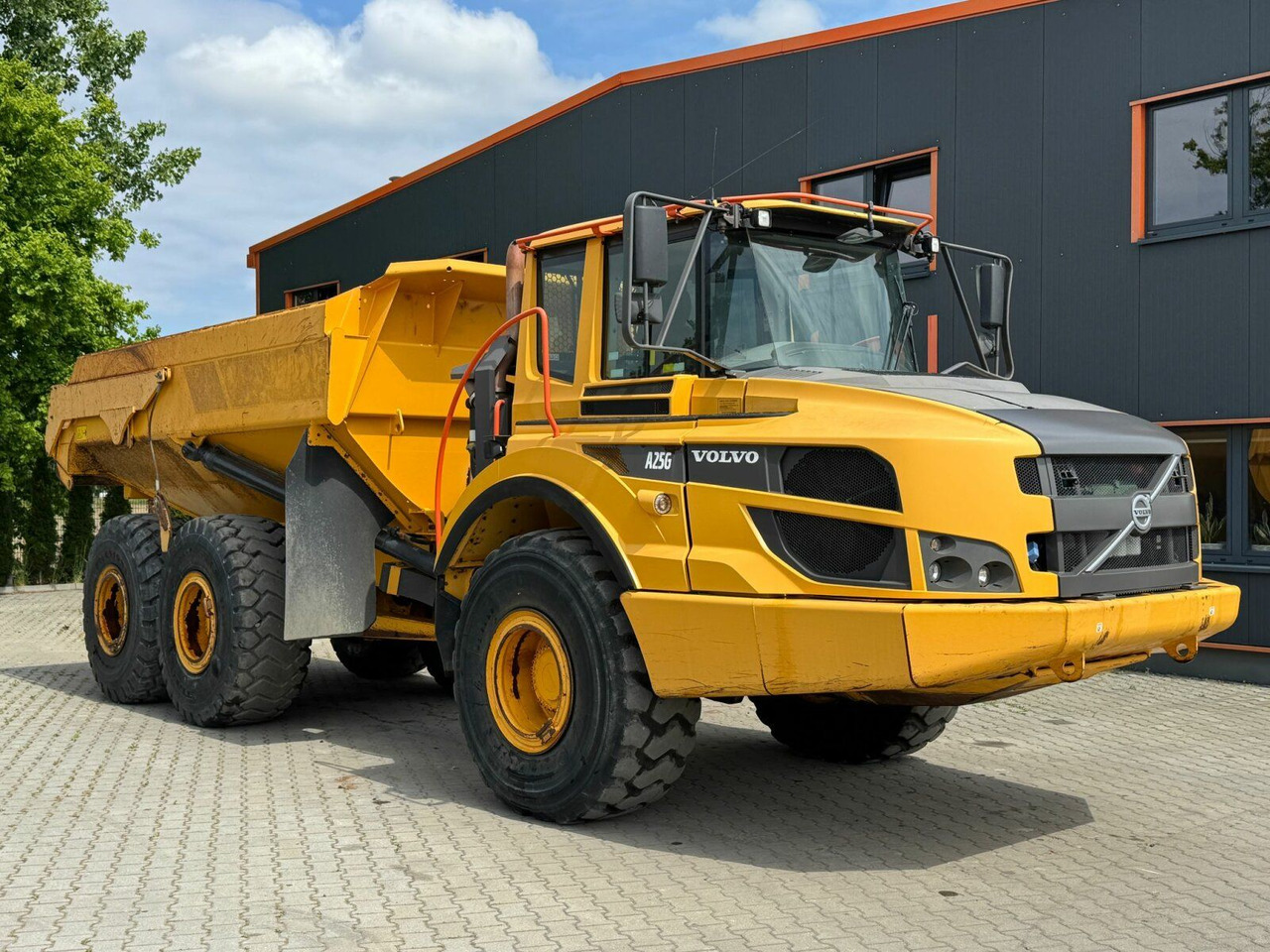 Volvo A25G Dumper 22,5 Ton 11.361 Stunden Volvo A25G Dumper 22,5 Ton 11.361 Stunden - Самосвал: фото 1 Volvo A25G Dumper 22,5 Ton 11.361 Stunden Volvo A25G Dumper 22,5 Ton 11.361 Stunden - Самосвал: фото 1