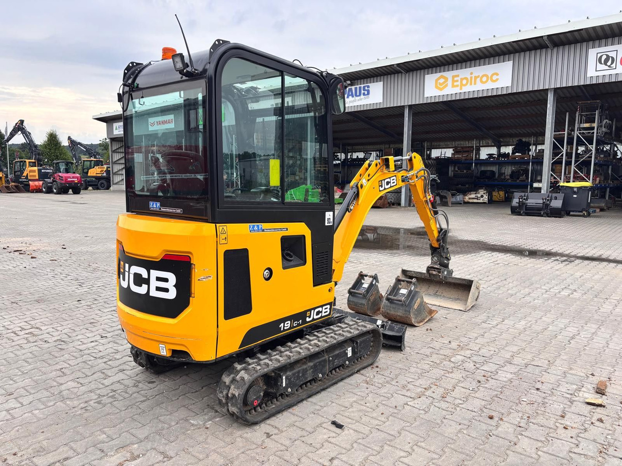 JCB 19C-1 - Мини-экскаватор: фото 3 JCB 19C-1 - Мини-экскаватор: фото 3