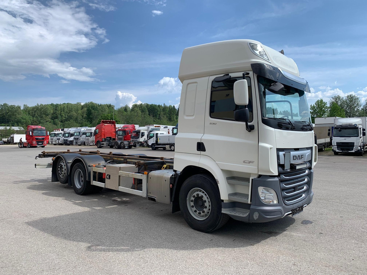 DAF CF 530 - Грузовик-шасси: фото 1 DAF CF 530 - Грузовик-шасси: фото 1