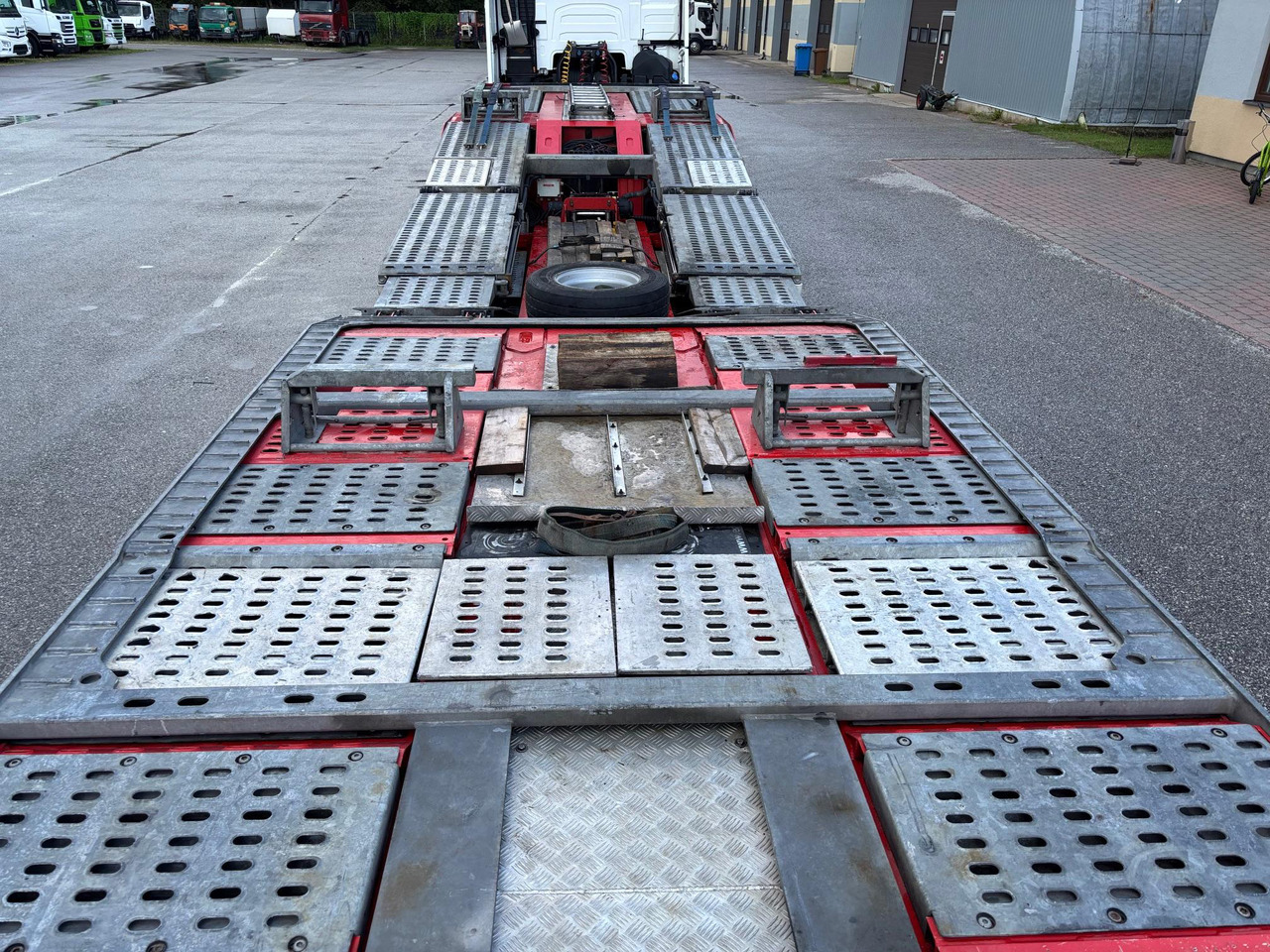 KÄSSBOHRER - Полуприцеп-автовоз: фото 4 KÄSSBOHRER - Полуприцеп-автовоз: фото 4