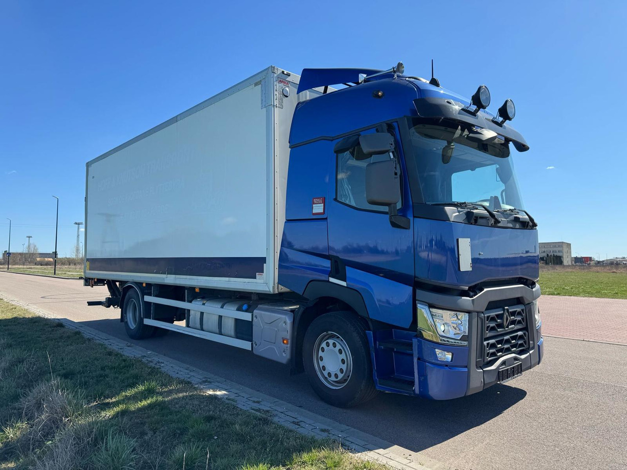 RENAULT T380 - Грузовик с закрытым кузовом: фото 2 RENAULT T380 - Грузовик с закрытым кузовом: фото 2