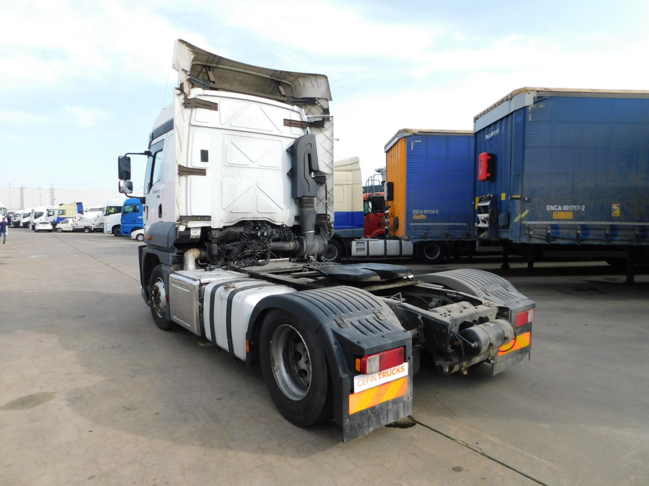 Ford 1848t 4x2 scab e6 12tx2620 - Тягач: фото 4 Ford 1848t 4x2 scab e6 12tx2620 - Тягач: фото 4