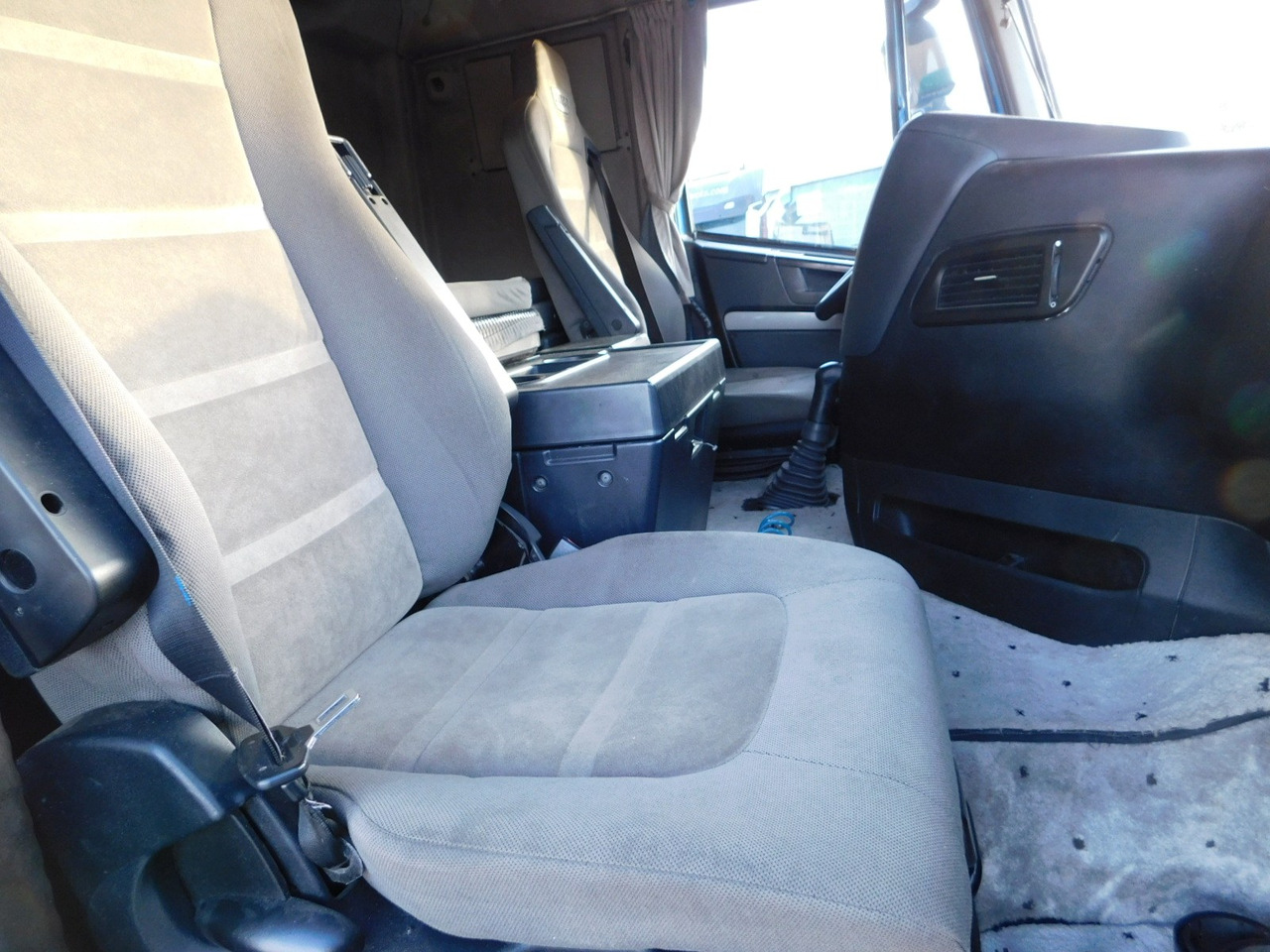 Iveco As440t - Тягач: фото 5 Iveco As440t - Тягач: фото 5