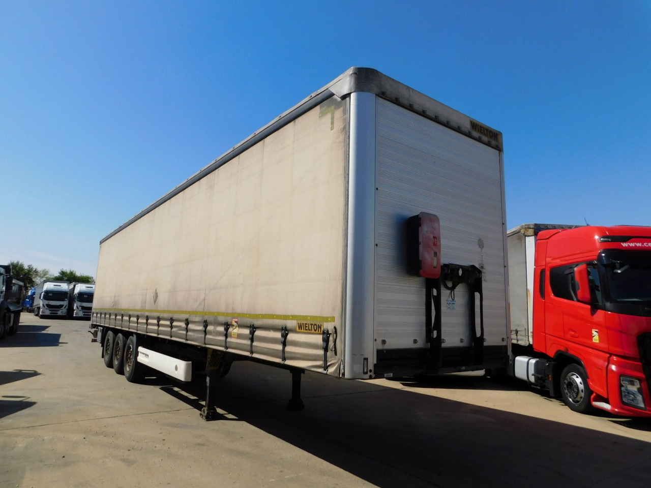 Wielton Ns3k - Тентованный полуприцеп: фото 2 Wielton Ns3k - Тентованный полуприцеп: фото 2