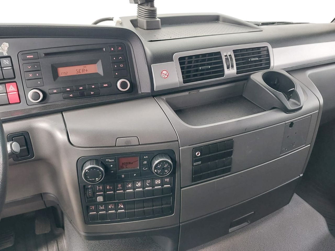 Тягач MAN TGX: фото 7 Тягач MAN TGX: фото 7