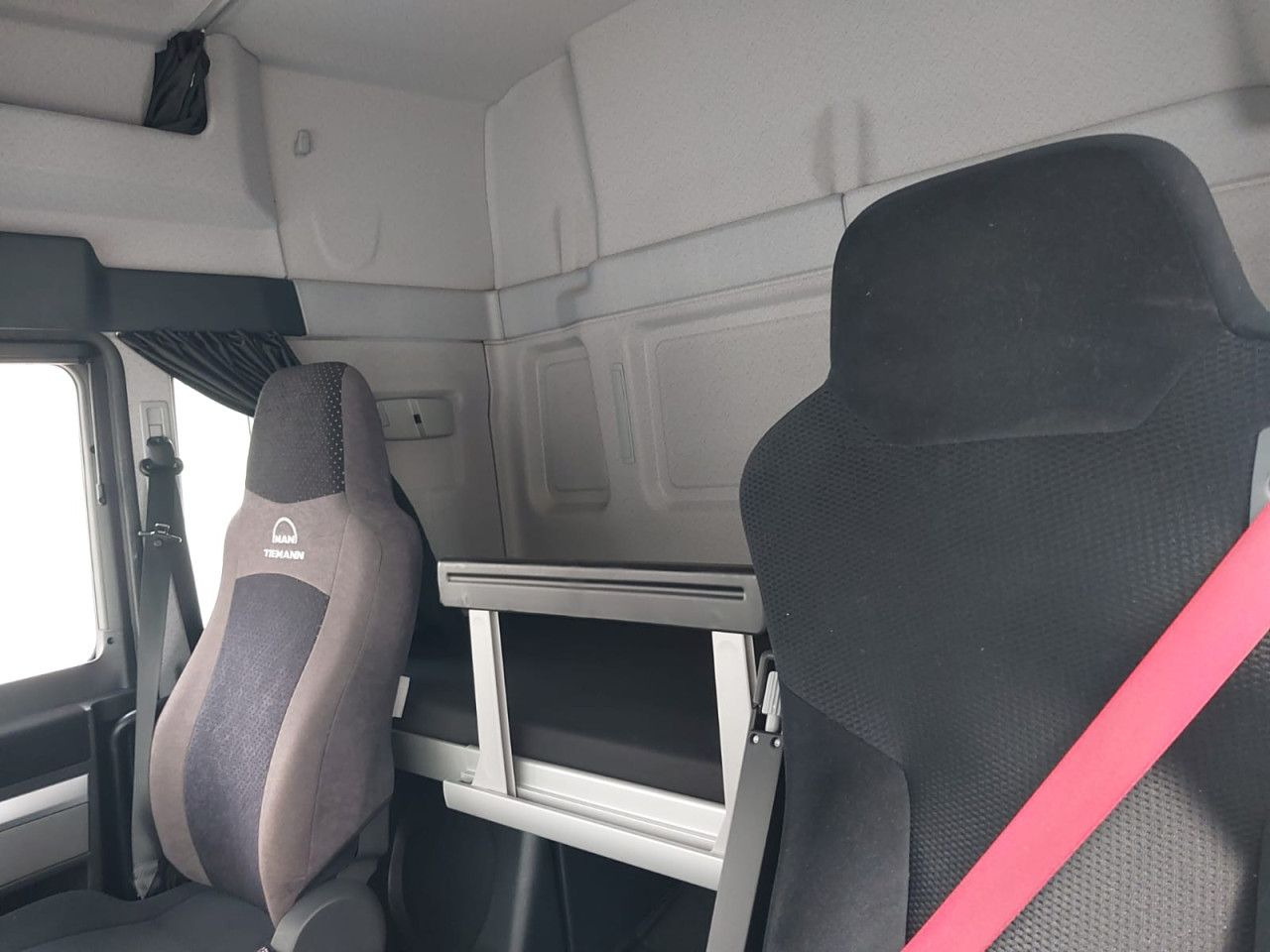 Тягач MAN TGX: фото 6 Тягач MAN TGX: фото 6