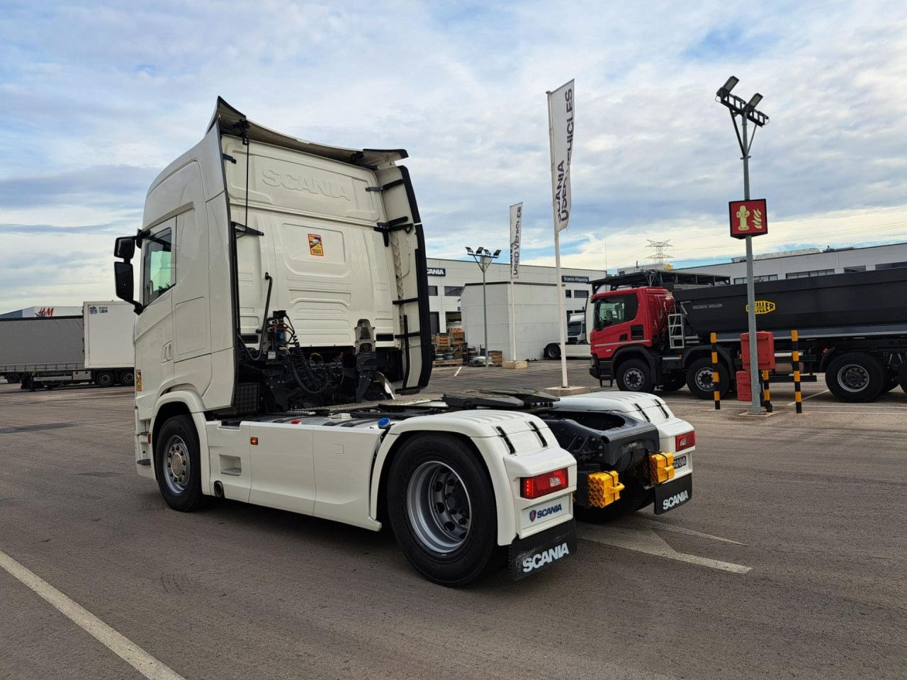 Scania  - Тягач: фото 5 Scania  - Тягач: фото 5