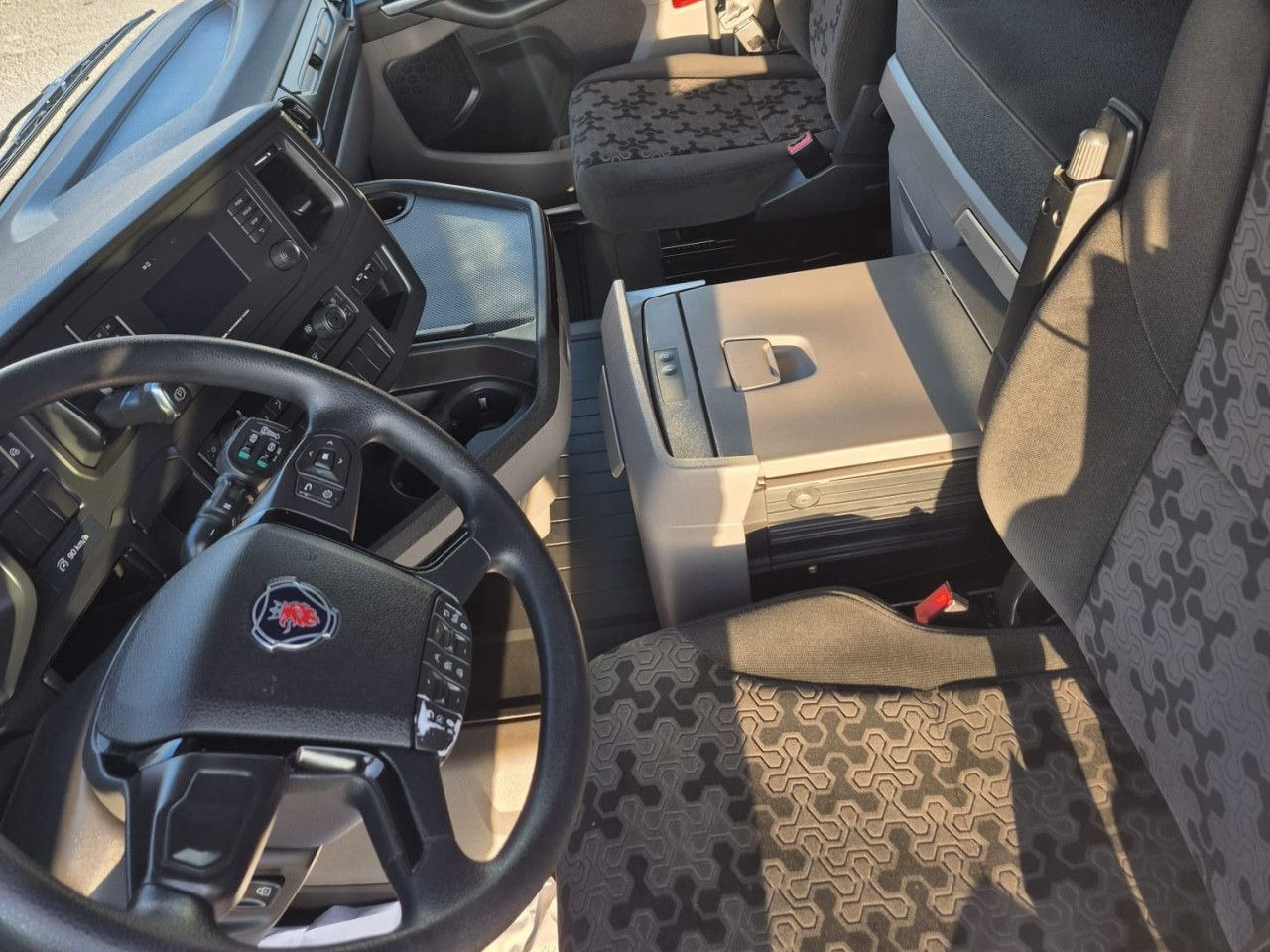 Scania R 590 - Тягач: фото 5 Scania R 590 - Тягач: фото 5