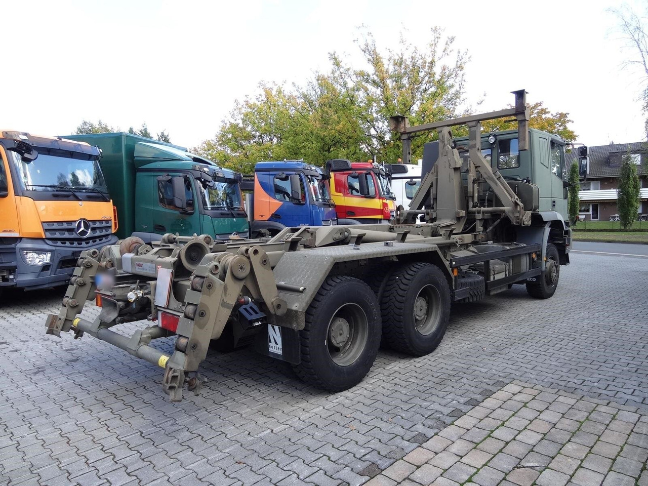 EuroTrakker 260E44W 6X6 EuroTrakker 260E44W 6X6, Retarder, ADR - Крюковой мультилифт: фото 4 EuroTrakker 260E44W 6X6 EuroTrakker 260E44W 6X6, Retarder, ADR - Крюковой мультилифт: фото 4