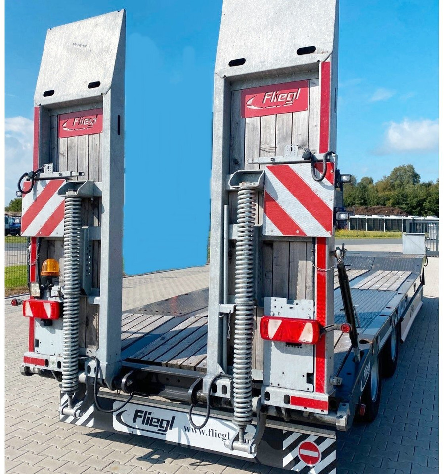 Fliegl DTS-S 300 DTS-S 300, verbreiterbar auf 3,05m - Низкорамный прицеп: фото 2 Fliegl DTS-S 300 DTS-S 300, verbreiterbar auf 3,05m - Низкорамный прицеп: фото 2