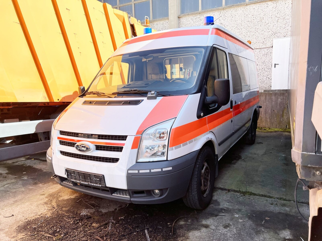Ford Transit 2.2 TDCI 4x2 Transit 2.2 TDCI 4x2, Krankentransporter - Машина скорой помощи: фото 1 Ford Transit 2.2 TDCI 4x2 Transit 2.2 TDCI 4x2, Krankentransporter - Машина скорой помощи: фото 1