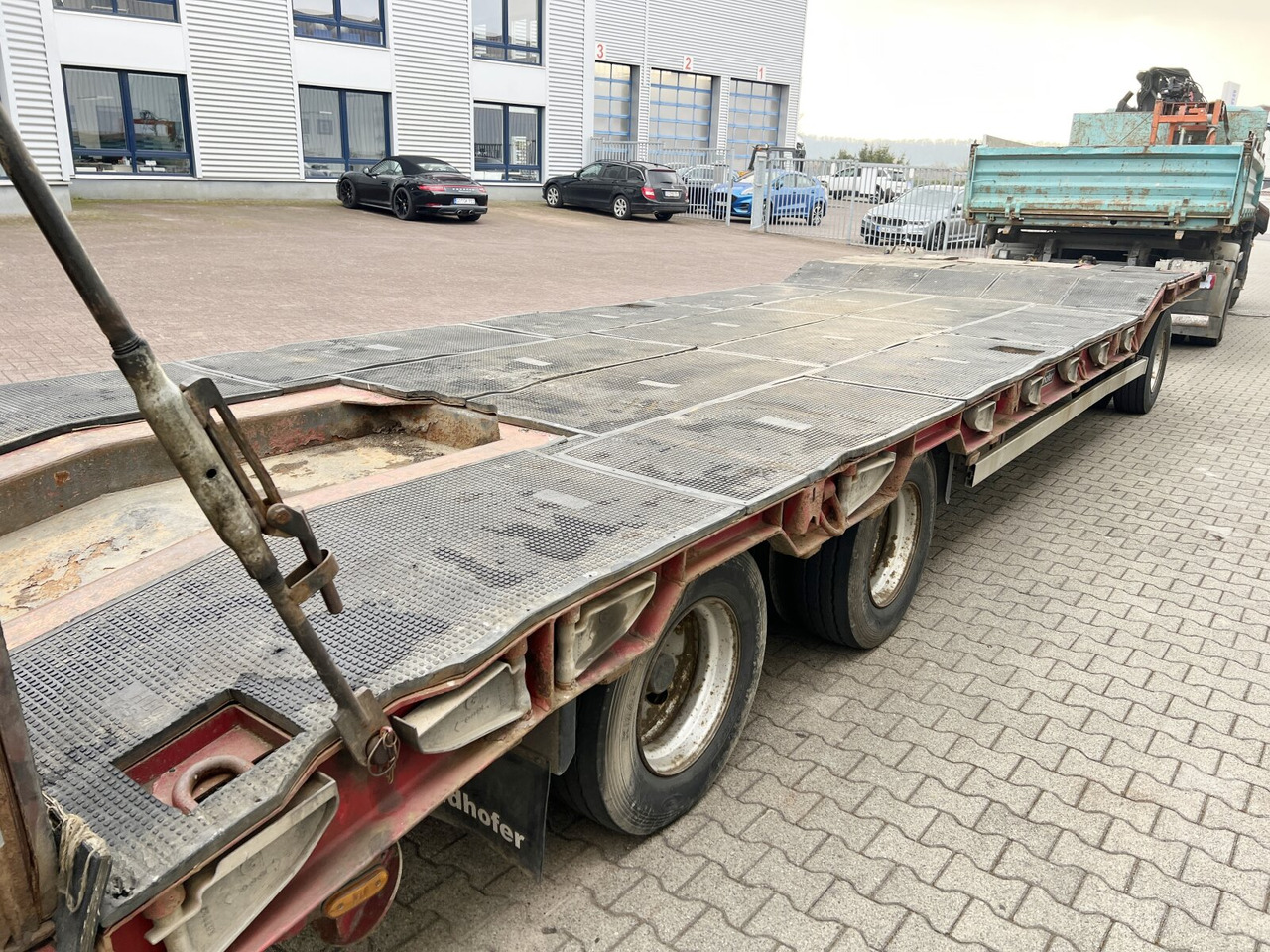 Низкорамный прицеп для транспортировки тяжёлой техники Goldhofer TU 3-24/80 TU 3-24/80, hydr. Rampen, Verbr. auf 3m: фото 13 Низкорамный прицеп для транспортировки тяжёлой техники Goldhofer TU 3-24/80 TU 3-24/80, hydr. Rampen, Verbr. auf 3m: фото 13