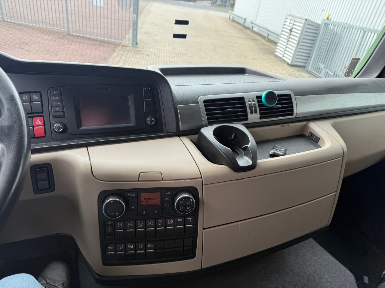 MAN TGS 35.460 8x4-4 BL TGS 35.460 8x4-4 BL, Intarder, Lenk/Lift, Kippsilo ca. 32m³, Kompressor - Грузовик: фото 5 MAN TGS 35.460 8x4-4 BL TGS 35.460 8x4-4 BL, Intarder, Lenk/Lift, Kippsilo ca. 32m³, Kompressor - Грузовик: фото 5