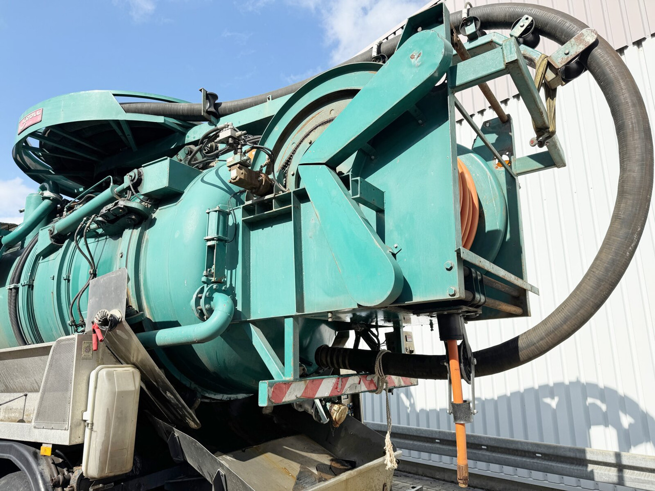 Mercedes-Benz Actros 3348 6x4 Actros 3348 6x4, V8, Kroll Saug-/Spülwagen ca. 14m³, Wasserrückgewinnung, Funk - Грузовик: фото 4 Mercedes-Benz Actros 3348 6x4 Actros 3348 6x4, V8, Kroll Saug-/Spülwagen ca. 14m³, Wasserrückgewinnung, Funk - Грузовик: фото 4