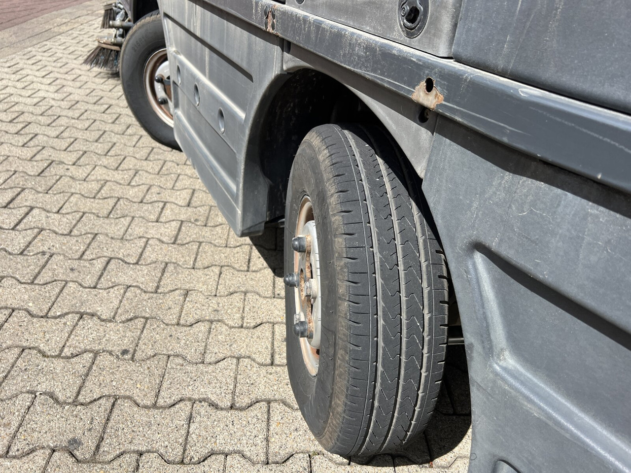 Schmidt Swingo Compact 200 4x2 Swingo Compact 200 4x2, Kehrmaschine в лизинг Schmidt Swingo Compact 200 4x2 Swingo Compact 200 4x2, Kehrmaschine: фото 14 Schmidt Swingo Compact 200 4x2 Swingo Compact 200 4x2, Kehrmaschine в лизинг Schmidt Swingo Compact 200 4x2 Swingo Compact 200 4x2, Kehrmaschine: фото 14