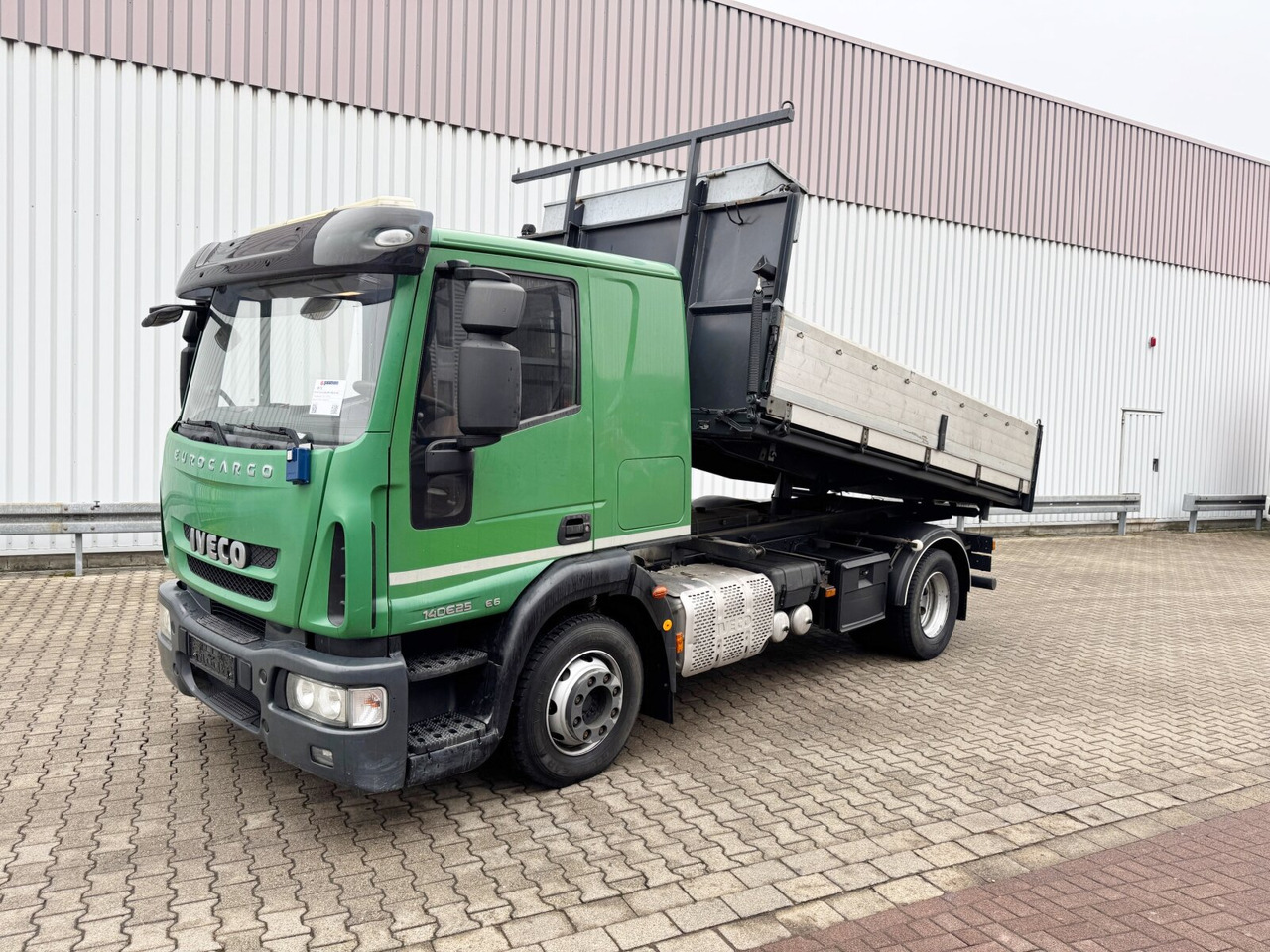 Iveco EuroCargo ML140E25 4x2 EuroCargo ML140E25 4x2, 2x AHK - Самосвал: фото 1 Iveco EuroCargo ML140E25 4x2 EuroCargo ML140E25 4x2, 2x AHK - Самосвал: фото 1