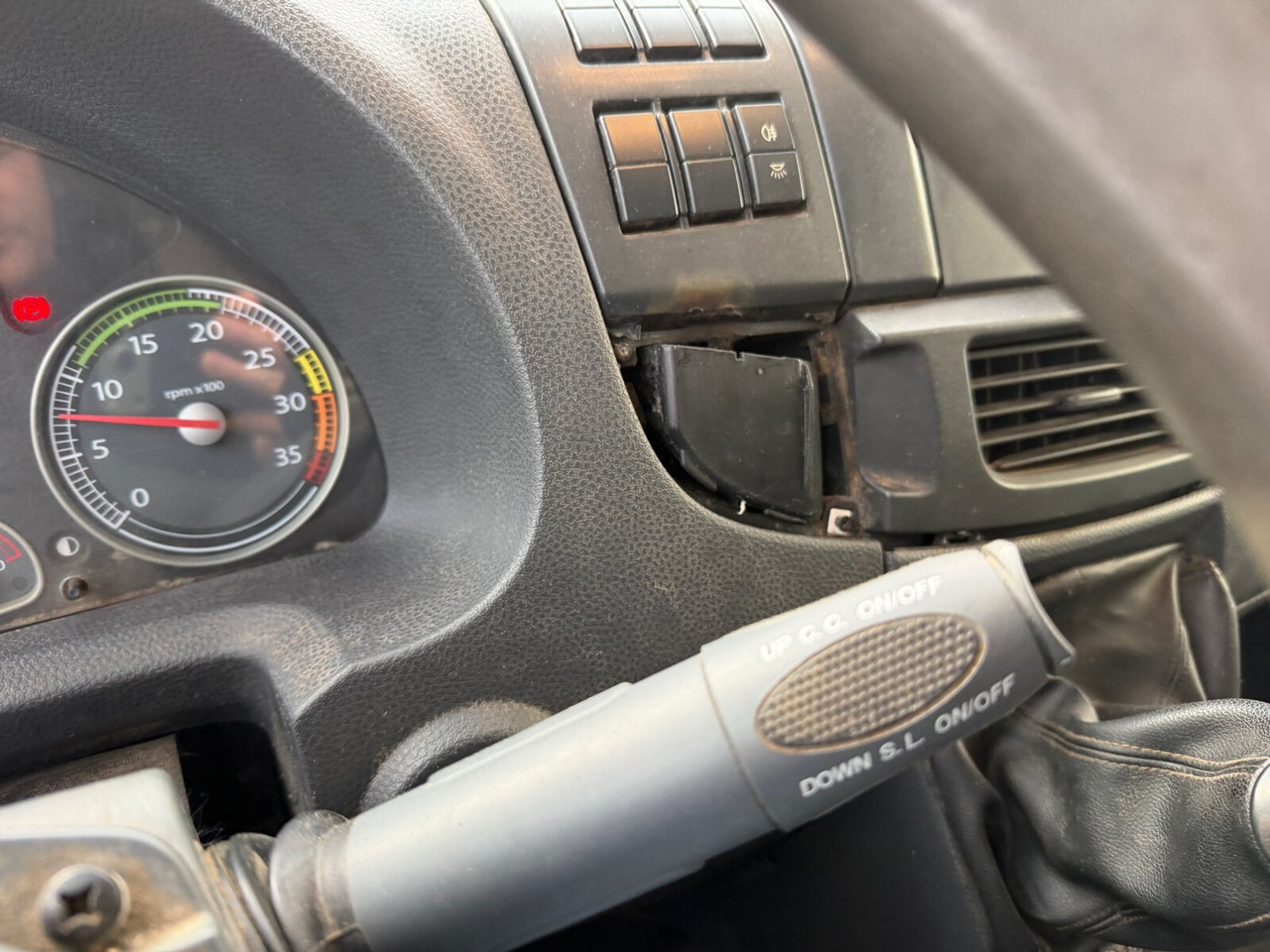 Iveco EuroCargo ML75E16 4x2 EuroCargo ML75E16 4x2, City-Abroller - Крюковой мультилифт: фото 5 Iveco EuroCargo ML75E16 4x2 EuroCargo ML75E16 4x2, City-Abroller - Крюковой мультилифт: фото 5