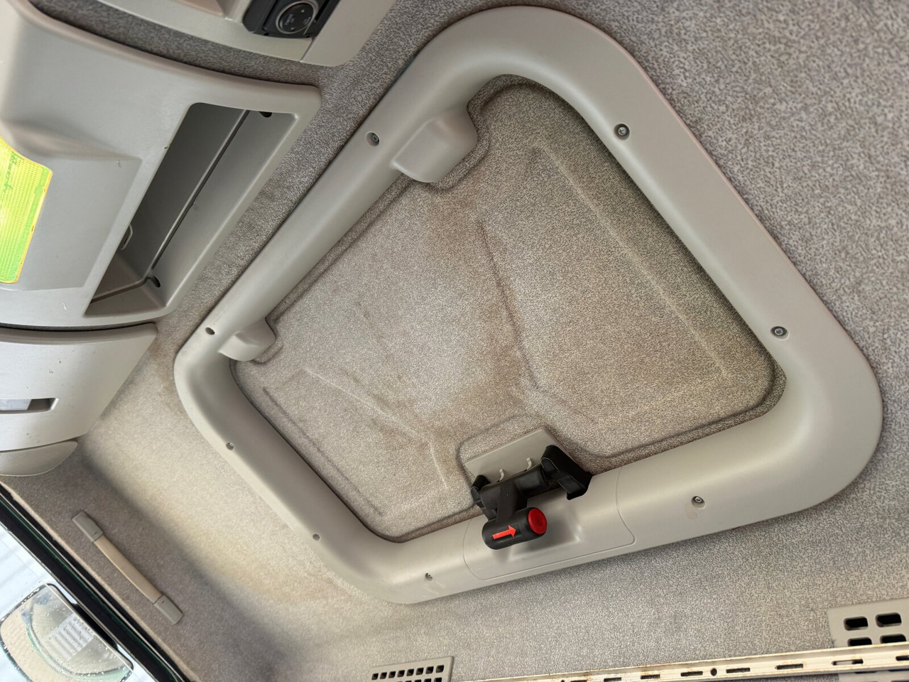 Iveco ML80E18/P 4x2 ML80E18/P 4x2, City-Abroller - Крюковой мультилифт: фото 5 Iveco ML80E18/P 4x2 ML80E18/P 4x2, City-Abroller - Крюковой мультилифт: фото 5