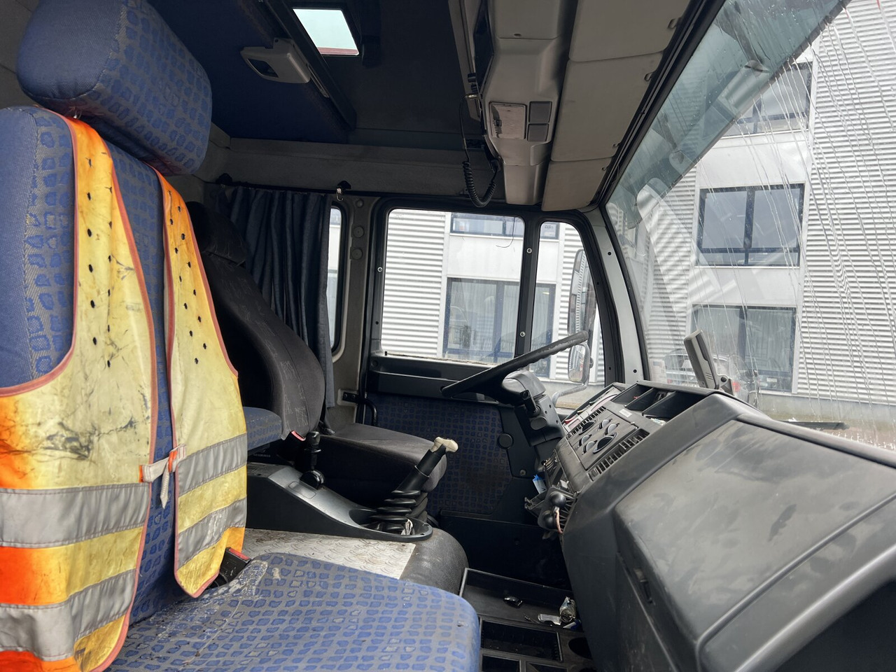 MAN LE 14.280 4x2 L LE 14.280 4x2 L, Maschinentransporter, 2x AHK - Грузовик бортовой/ Платформа: фото 5 MAN LE 14.280 4x2 L LE 14.280 4x2 L, Maschinentransporter, 2x AHK - Грузовик бортовой/ Платформа: фото 5