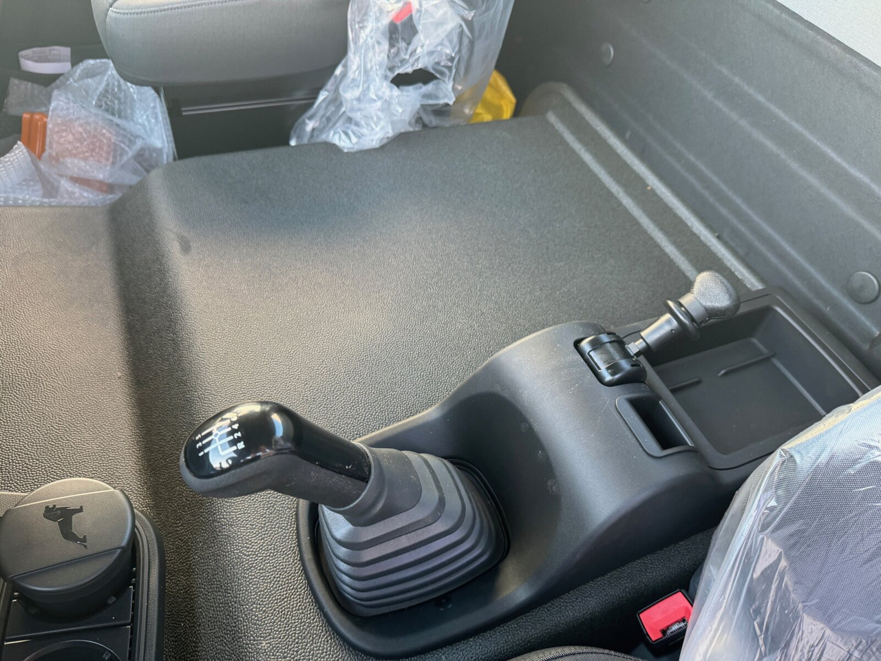 MAN TGL 8.190 4x2 BB CH TGL 8.190 4x2 BB CH, Nebenantrieb, 2x VORHANDEN - Грузовик-шасси: фото 3 MAN TGL 8.190 4x2 BB CH TGL 8.190 4x2 BB CH, Nebenantrieb, 2x VORHANDEN - Грузовик-шасси: фото 3