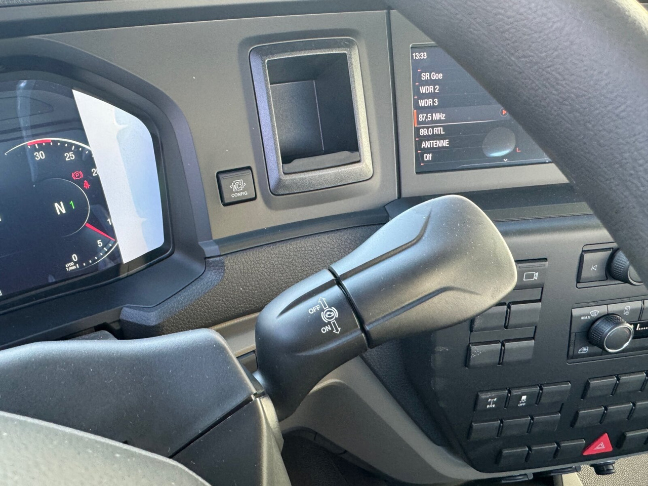 MAN TGL 8.190 4x2 BB CH TGL 8.190 4x2 BB CH, Nebenantrieb, 2x VORHANDEN - Грузовик-шасси: фото 5 MAN TGL 8.190 4x2 BB CH TGL 8.190 4x2 BB CH, Nebenantrieb, 2x VORHANDEN - Грузовик-шасси: фото 5