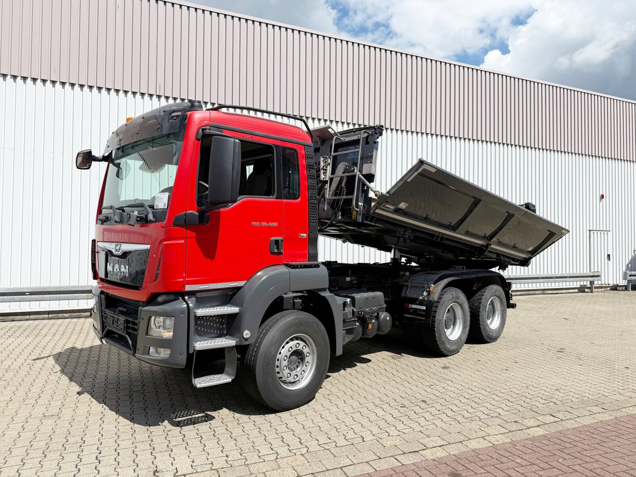 MAN TGS 26.460 6x4 BB TGS 26.460 6x4 BB, Intarder, Bordmatik - Самосвал: фото 1 MAN TGS 26.460 6x4 BB TGS 26.460 6x4 BB, Intarder, Bordmatik - Самосвал: фото 1