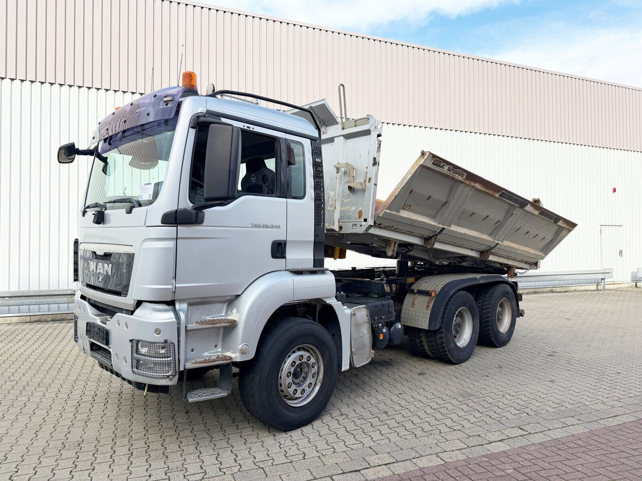 MAN TGS 26.540 6x4 BL TGS 26.540 6x4 BL, Intarder, Bordmatik - Самосвал: фото 1 MAN TGS 26.540 6x4 BL TGS 26.540 6x4 BL, Intarder, Bordmatik - Самосвал: фото 1
