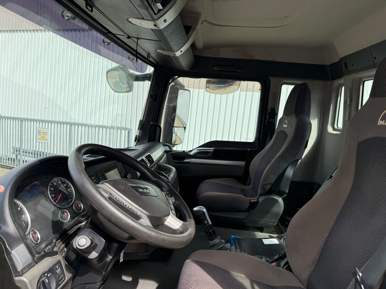 MAN TGS 35.480 8x4 BL TGS 35.480 8x4 BL, PriTarder, Navi - Крюковой мультилифт: фото 3 MAN TGS 35.480 8x4 BL TGS 35.480 8x4 BL, PriTarder, Navi - Крюковой мультилифт: фото 3