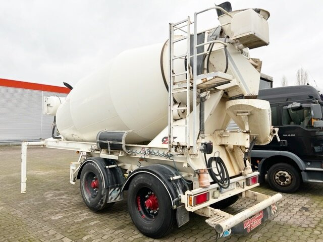 MÜLLER MITTELTAL SF32 mit Liebherr Betonmischer ca. 10m³ MÜLLER MITTELTAL SF32, Liebherr Betonmischer 10m³, 4x VORHANDEN , Liftachse - Полуприцеп бетоносмеситель: фото 4 MÜLLER MITTELTAL SF32 mit Liebherr Betonmischer ca. 10m³ MÜLLER MITTELTAL SF32, Liebherr Betonmischer 10m³, 4x VORHANDEN , Liftachse - Полуприцеп бетоносмеситель: фото 4