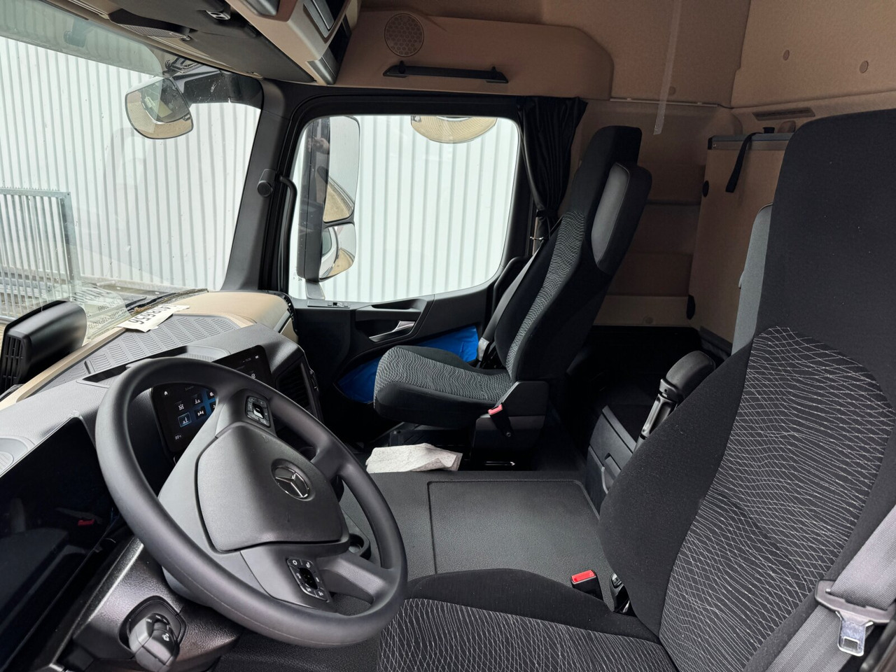 Mercedes-Benz Actros 2545 L 6x2 Actros 2545 L 6x2, Lenk-/Liftachse, StreamSpace, MultimediaCockpit - Грузовик-шасси: фото 2 Mercedes-Benz Actros 2545 L 6x2 Actros 2545 L 6x2, Lenk-/Liftachse, StreamSpace, MultimediaCockpit - Грузовик-шасси: фото 2