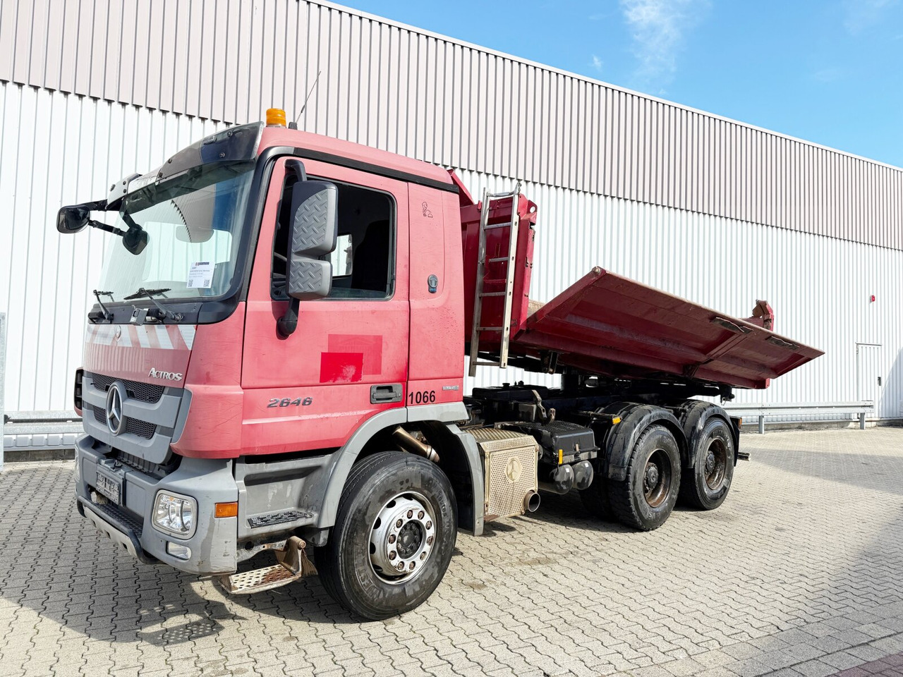Mercedes-Benz Actros 2646 K 6x4 Actros 2646 K 6x4, Retarder, Bordmatik - Самосвал: фото 1 Mercedes-Benz Actros 2646 K 6x4 Actros 2646 K 6x4, Retarder, Bordmatik - Самосвал: фото 1