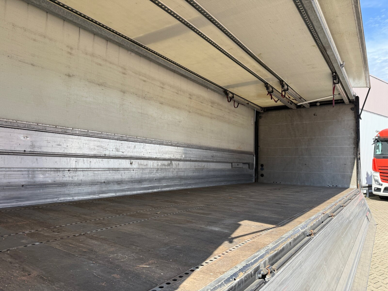 Mercedes-Benz Antos 1836 L 4x2 Antos 1836 L 4x2, Getränkekoffer, LBW Dautel - Грузовик с закрытым кузовом: фото 3 Mercedes-Benz Antos 1836 L 4x2 Antos 1836 L 4x2, Getränkekoffer, LBW Dautel - Грузовик с закрытым кузовом: фото 3