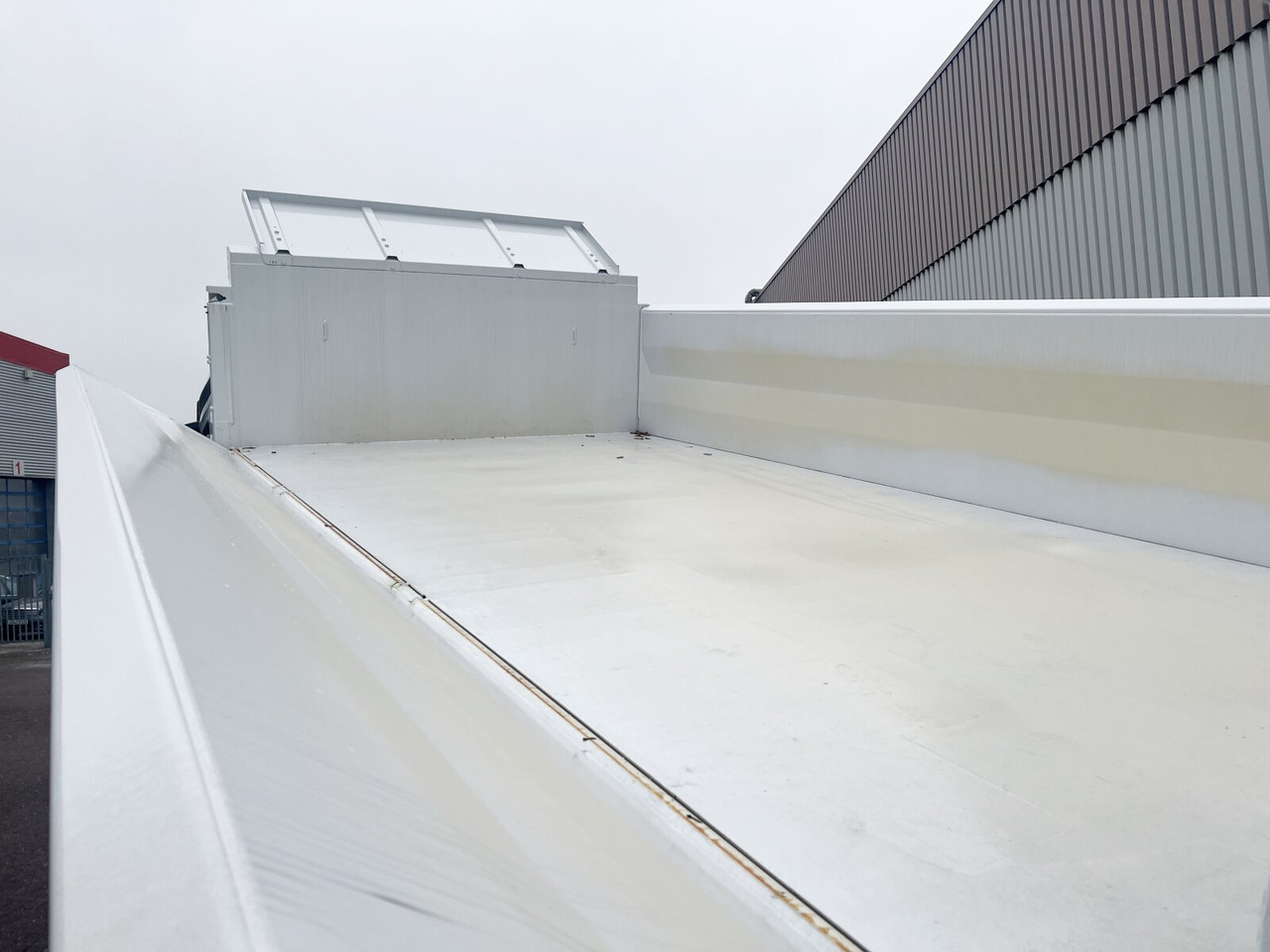 Новый Самосвал Mercedes-Benz Arocs 2645 K 6x4 Arocs 2645 K 6x4, MultimediaCockpit, Bordmatik links: фото 12 Новый Самосвал Mercedes-Benz Arocs 2645 K 6x4 Arocs 2645 K 6x4, MultimediaCockpit, Bordmatik links: фото 12